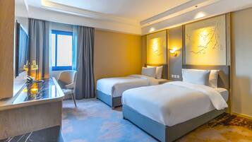 Standard tvåbäddsrum | 1 sovrum, skrivbord, arbetsyta för laptop och strykjärn/strykbräda