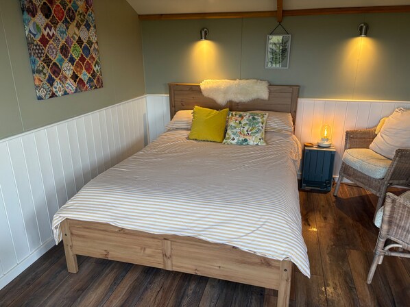 Cabin | 1 bedroom, bed sheets