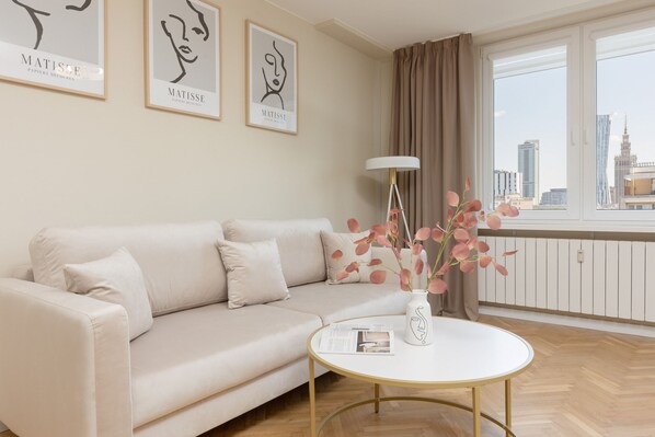 Living area - Apartment Srebrna With a View by Renters (Warsaw)