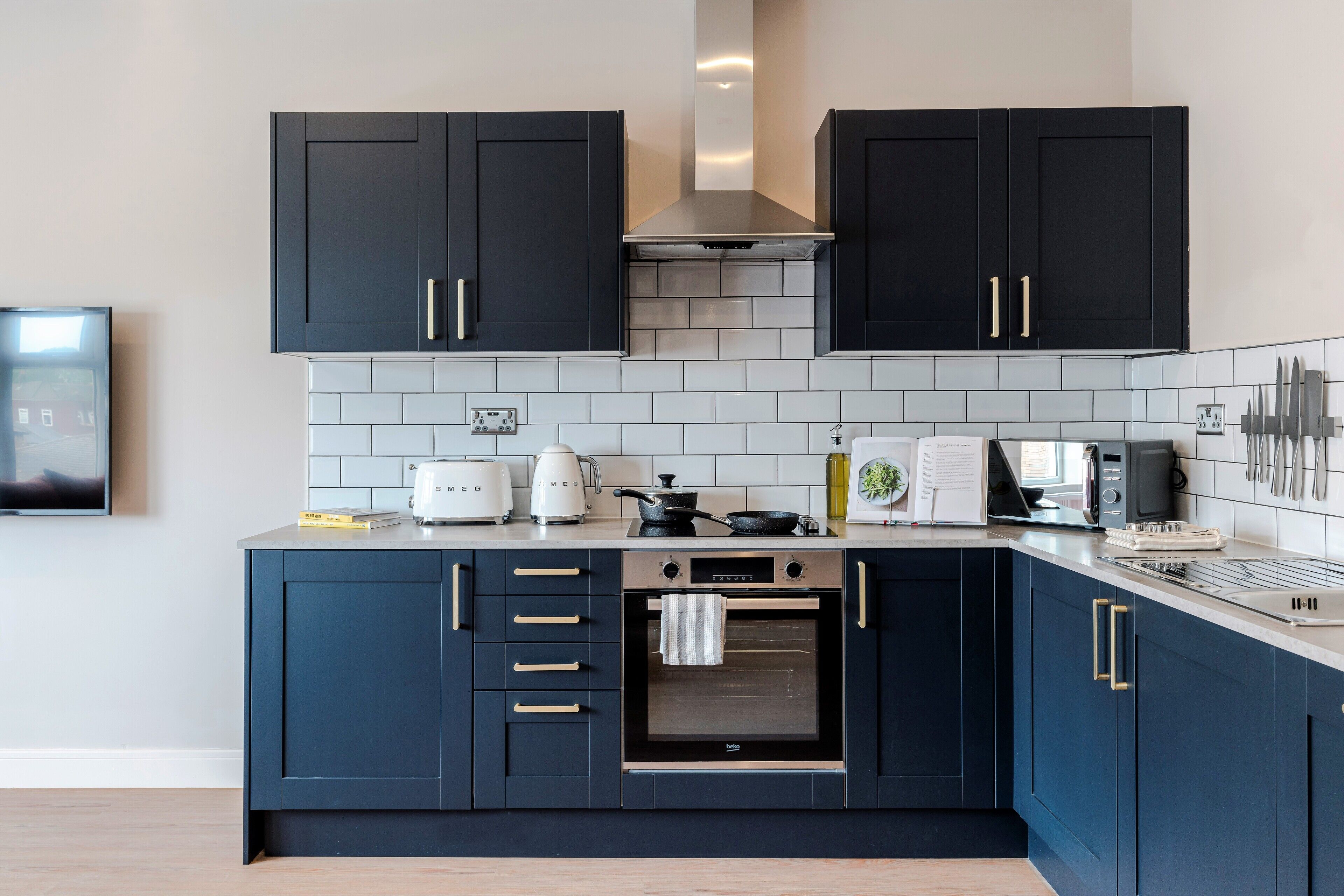 Leilighet – classic | Eget kjøkken | Kjøleskap, mikrobølgeovn, ovn og kokeplater