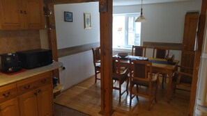 Villa | Private kitchen | Microwave, oven, toaster - Villa Nina in Kramolin, Beautiful Stay in Bulgaria (Sevlievo)