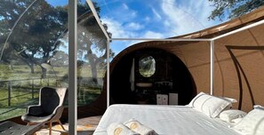 Panoramic Room, 1 Queen Bed | Capsule - Finca El Cortiñal (Valencia de Alcantara)