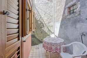 Apartemen Standar, 1 kamar tidur, 2 kamar mandi, menghadap laut (Astra 1 Veli Lošinj Harbour View) | Tempat makan outdoor