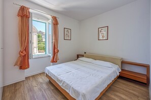 2 habitaciones, wifi gratis y ropa de cama