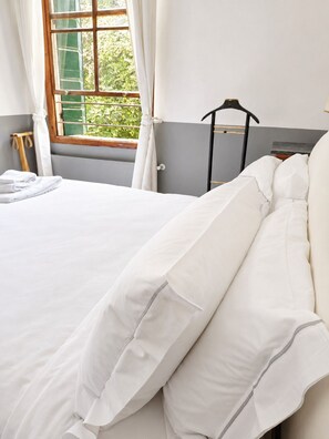 3 habitaciones, escritorio, cuna de viaje y wifi gratis 