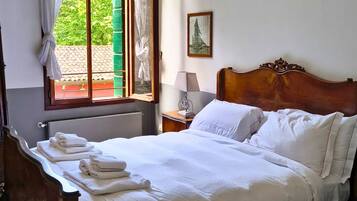3 Schlafzimmer, Schreibtisch, Reisekinderbett, kostenloses WLAN