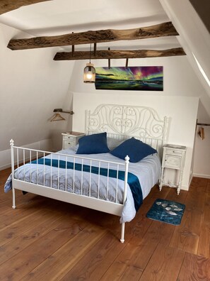 1 dormitori, planxa i posts de planxar, wifi gratuïta i roba de llit 