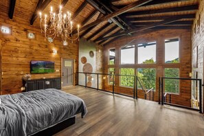 1 bedroom, iron/ironing board, free WiFi, bed sheets - Kelly's Retreat: A Premium Couples Getaway with Hot Tub, Outdoor Kitchen + More (Sevierville)