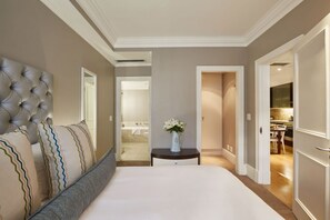 Free WiFi, bed sheets - Mandela Rhodes Place (Cape Town)
