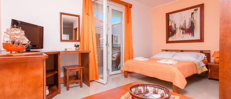 Strykejern/-brett, reiseseng for barn, wi-fi (inkludert) og sengetøy