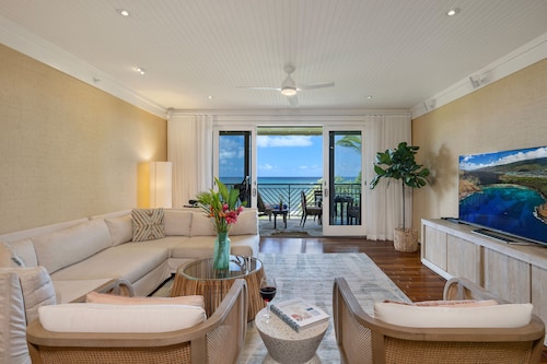 Presidential Suite • Luxury Beachfront Turtle Bay Ocean Villa • Beach & pool