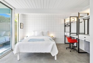 1 chambre, fer et planche à repasser, accès Internet, draps fournis