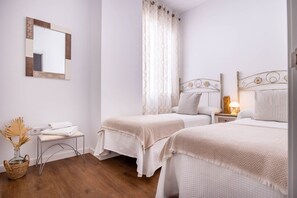 3 makuuhuonetta, silitysrauta/-lauta, Wi-Fi, vuodevaatteet