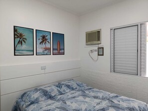 2 bedrooms, iron/ironing board, WiFi