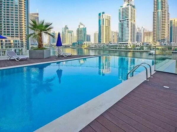 1 chambre, espace de travail pour ordinateur portable