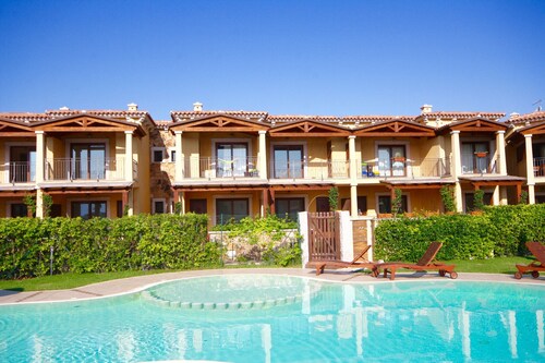 Myrsine 2 by Wonderful Italy