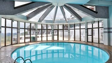 Apartment | Pool | Indoor pool, open 10:00 AM to 10:00 PM, sun loungers