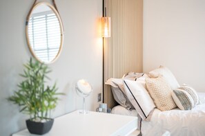 Luxury Apartment - Boutique Nights (Eastbourne)