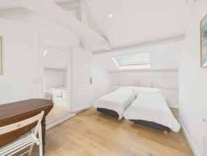 3 bedrooms, free WiFi - House at 350m from the center of Pornic, for 6 (Pornic)