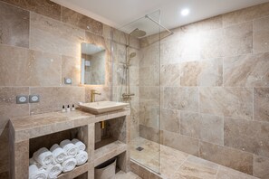 Deluxe-Apartment | Badezimmer