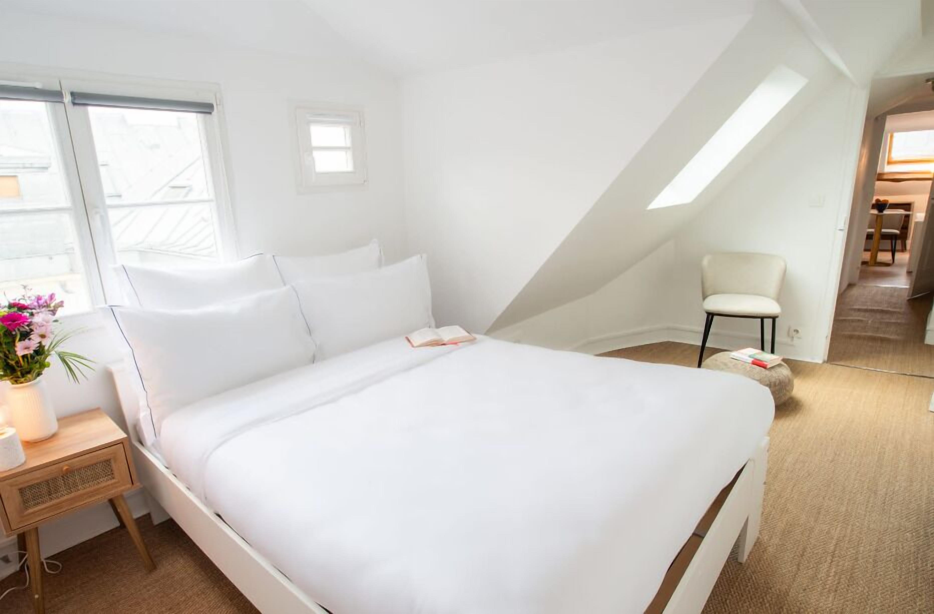 Hochwertige Bettwaren, Pillowtop-Betten, Zimmersafe
