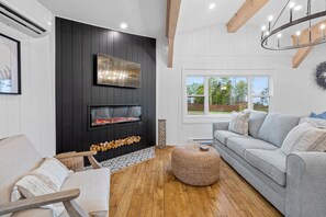 Smart TV, fireplace, music library