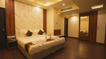 Superior Suite | 1 bedroom, premium bedding, down comforters, free minibar items