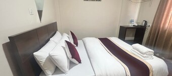 Hotel Down to Earth
