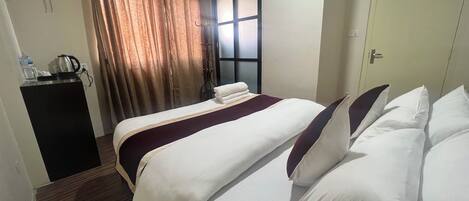 筆電工作空間、免費無線上網