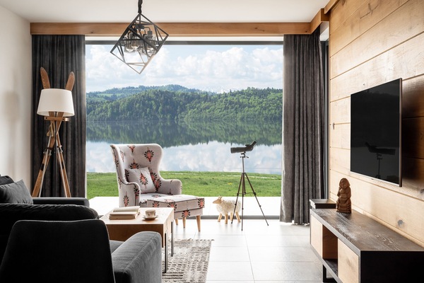 Deluxe Apartment | Desk, laptop workspace, blackout drapes, soundproofing