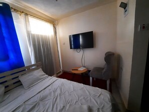 Planxa i posts de planxar i wifi 