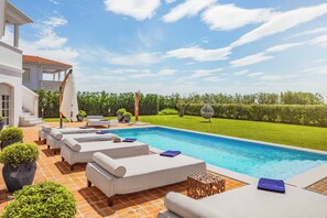 Huvila (4 Bedrooms) | Ulkopuoli