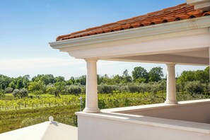 Villa (4 Bedrooms) | Außenbereich