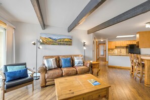 TV, fireplace - Beautiful 2BR condo located next to hiking trails! (Silverthorne)