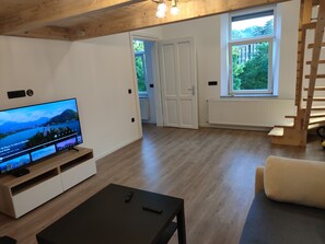 Smart TV, stereo
