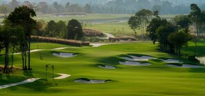 Golf - Peaceful 1BR at Golf Vita A Damac Hills by Deluxe Holiday Homes (Dubai)