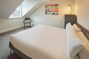 4 soverom, strykejern/-brett, wi-fi og sengetøy