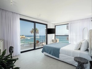 Superior Double Room, Balcony, Sea View | Soundproofing, iron/ironing board, free WiFi, bed sheets