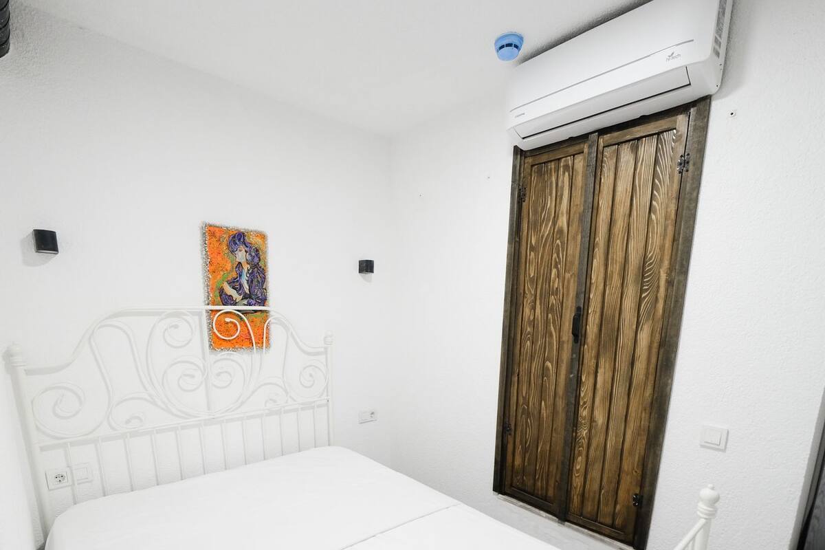 Economy Double Room | Free WiFi