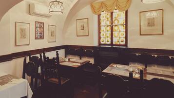 Morgenmadsbuffet hver dag (13 EUR pr. person)