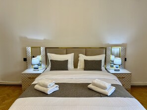 Deluxe Double Room | Egyptian cotton sheets, premium bedding, down comforters - Mansion Hotel Yerevan (Yerevan)