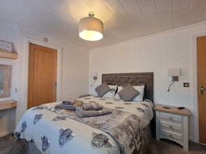 3 chambres, fer et planche à repasser, Wi-Fi gratuit, draps fournis