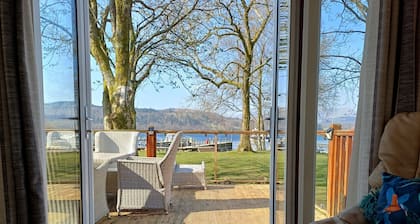 Marina View - a holiday lodge that sleeps 6 guests in 3 bedrooms