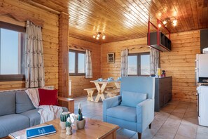 Executive-Villa, Raucher, Talblick | Wohnbereich