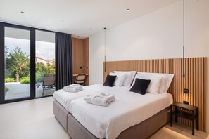 4 bedrooms, WiFi, bed sheets - Luxury villa Sandorin Sutivan with heated pool, jacuzzi, sauna, gym (Sutivan)