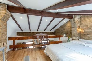 3 Schlafzimmer, Bügeleisen/Bügelbrett