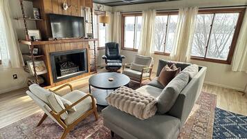 智能電視、書籍