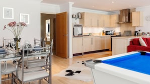 Interior - The Nook (Poole)
