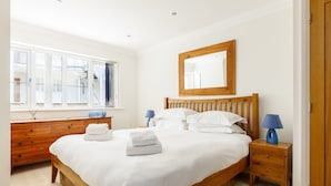 Room - The Nook (Poole)