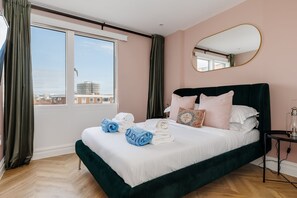 Room - Rockpools (Poole)